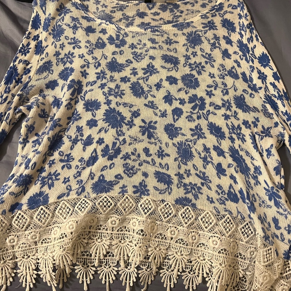 Cropped lace sweater